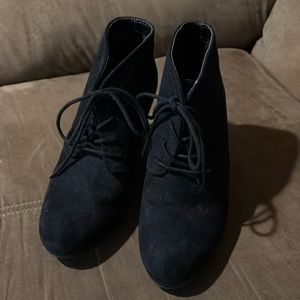 Arizona Jeans Black Microfiber Wedge Shoes Size 7 1/2